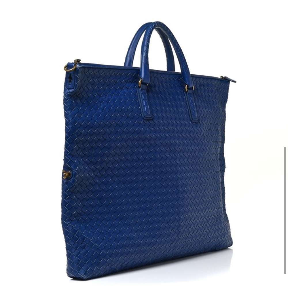 Bottega Veneta Intrecciato Convertible Tote Bag Large Blue Leather Zip Closure